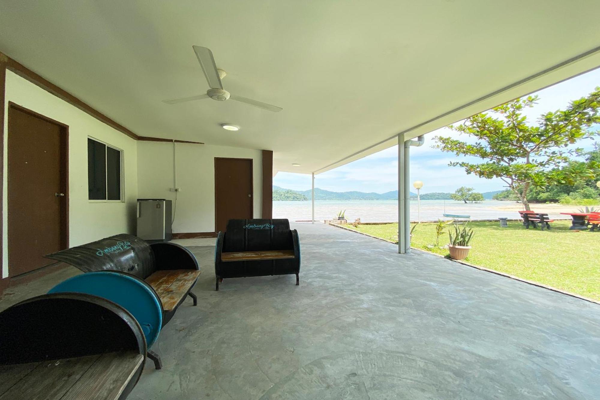Hotel Oyo 90317 Ambong Bay Resthouse à Kota Kinabalu Extérieur photo