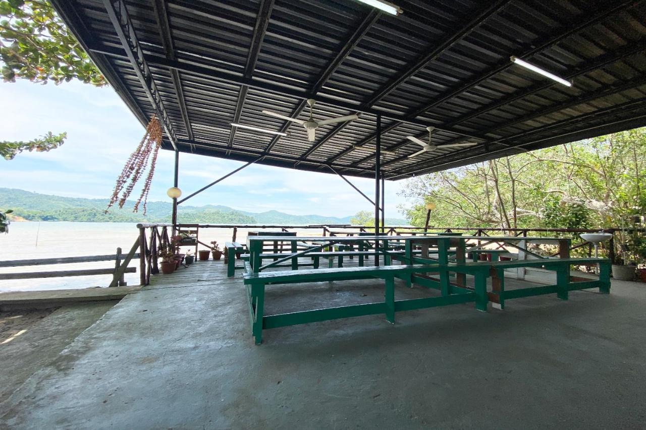 Hotel Oyo 90317 Ambong Bay Resthouse à Kota Kinabalu Extérieur photo